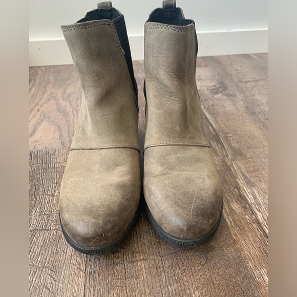 Sorel wedge boot size 7 - Picture 2 of 5